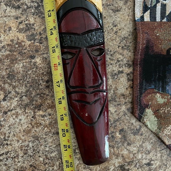 JAMAICA WOOD CARVED HOME DECOR - Picture 6 of 6